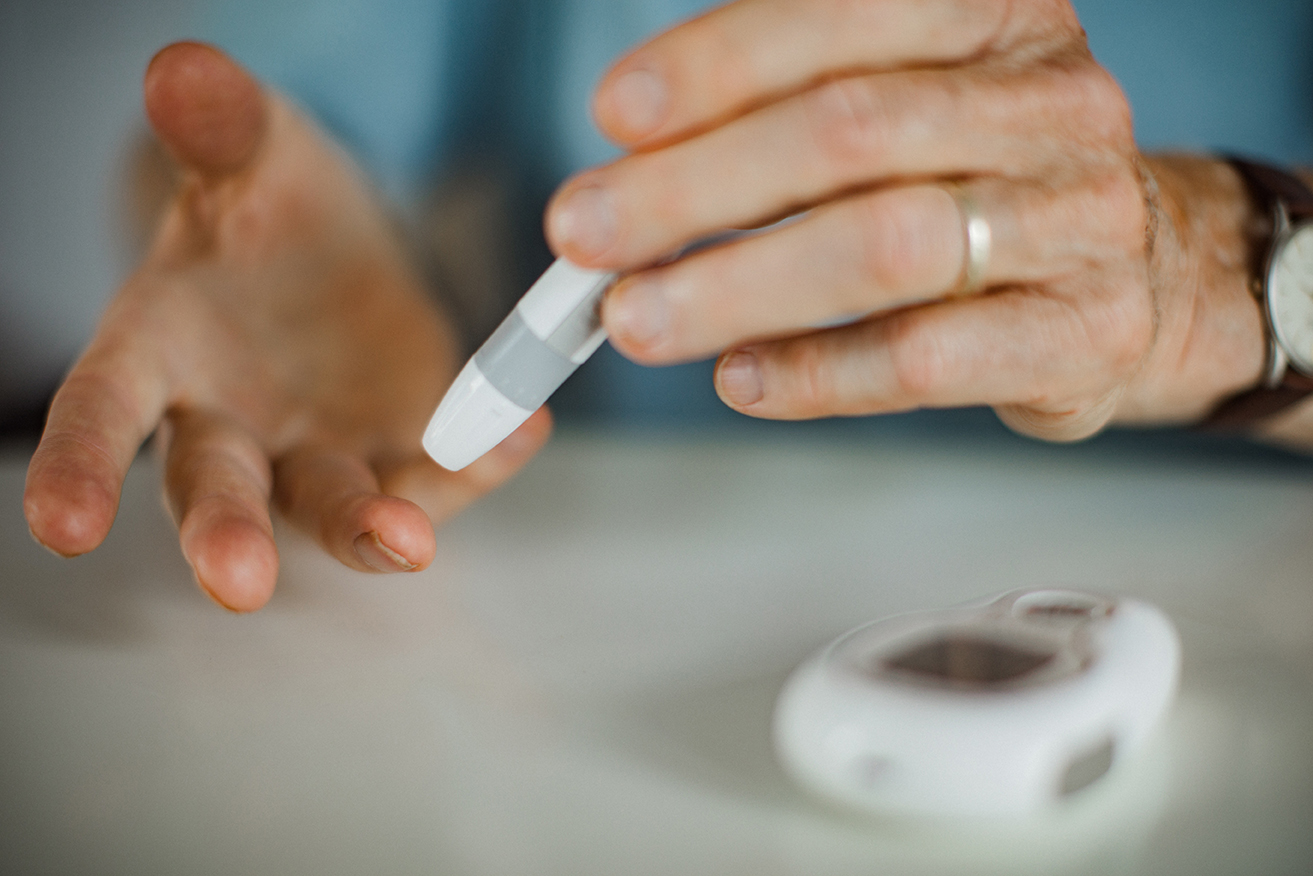 Blood sugar monitoring and healthy lifestyle
